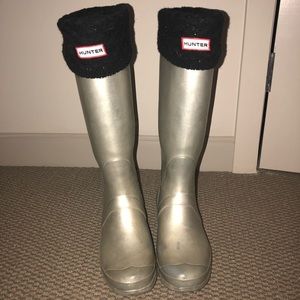 Hunter Boots and tall black Hunter socks size 10